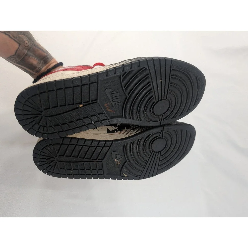 Jordan Air Jordan 1‎ Retro High Dave White Wings 2012 Graphic Sneakers Black 9.5